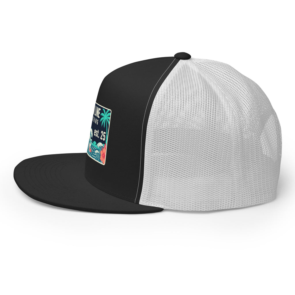 Trucker-Cap, zweifarbig schwarz/weiß, seitlicher Logo-Patch auf schwarzer Fläche
