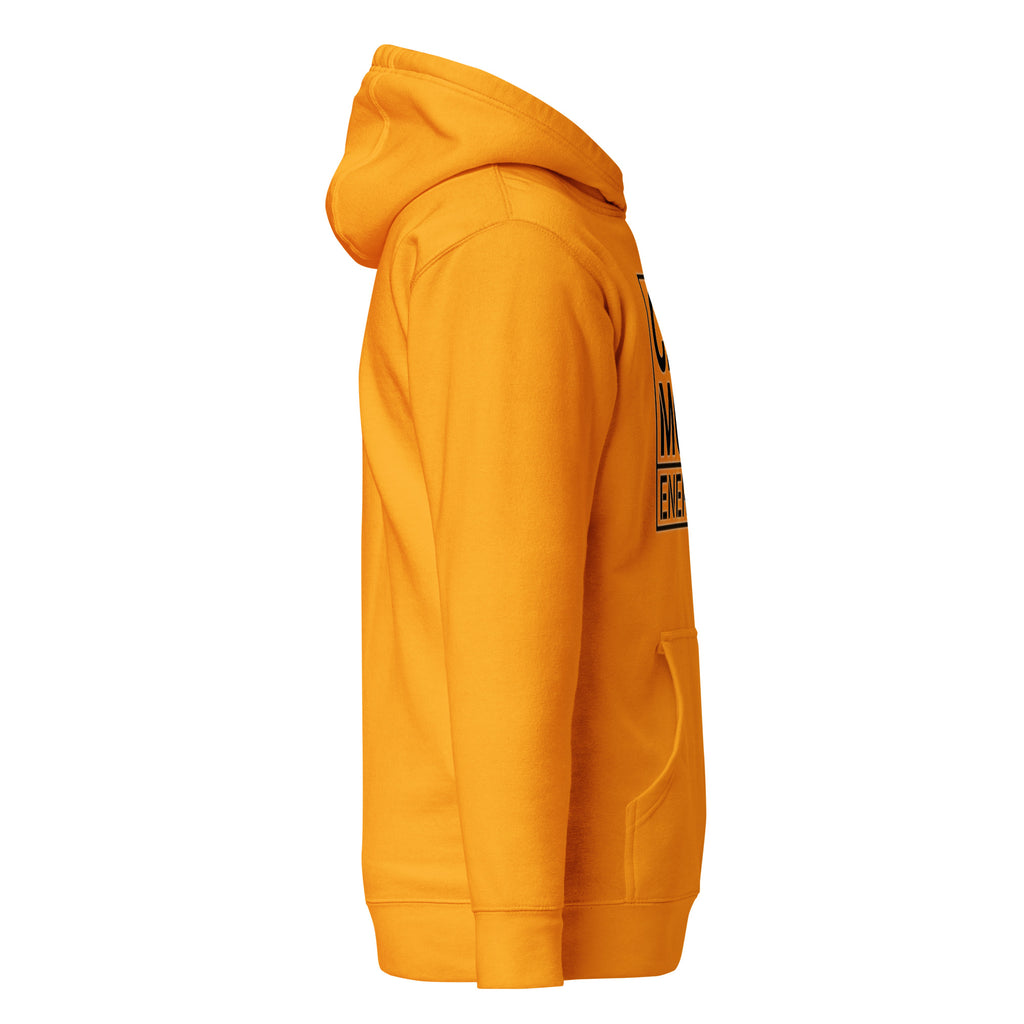 Goldener Hoodie seitliche Ansicht, Kapuze und teilweiser „CAT MOM“-Print