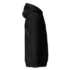 Schwarzer Hoodie, Seitenansicht mit gelbem Motiv am Ärmel.