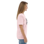 Rosa T-Shirt, Seitenansicht mit Teil des „DOG MOM“-Prints