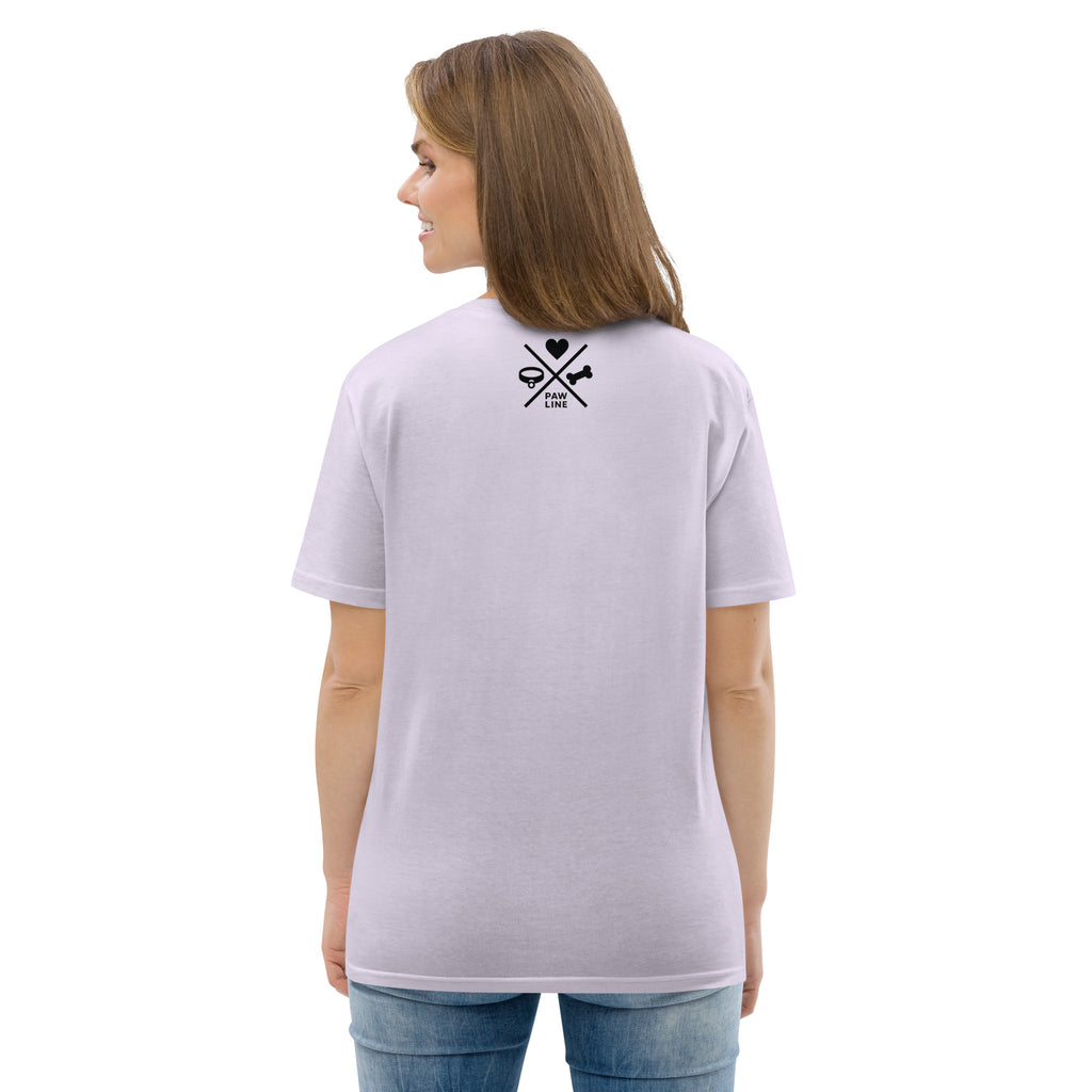 Unisex-T-Shirt in Lavendel mit kleinem Rückenprint: Herz, Pfote und gekreuzte Linien