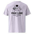 Bio-Baumwoll-T-Shirt in hellem Lila mit großem Backprint „PAW LINE CLOTHING“