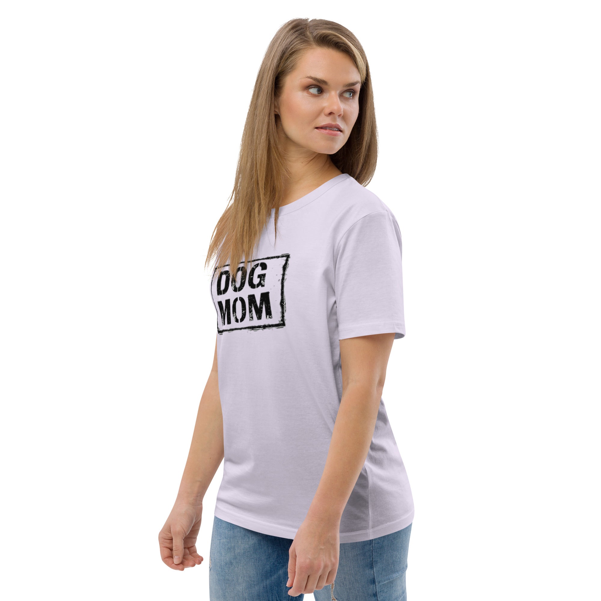 Unisex-T-Shirt in Lavendel mit Frontprint „DOG MOM“ im Rechteck, seitliche Ansicht