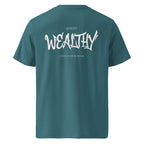 Petrolfarbenes Bio-Baumwoll-T-Shirt mit Schriftzug WEALTHY auf der Rückseite