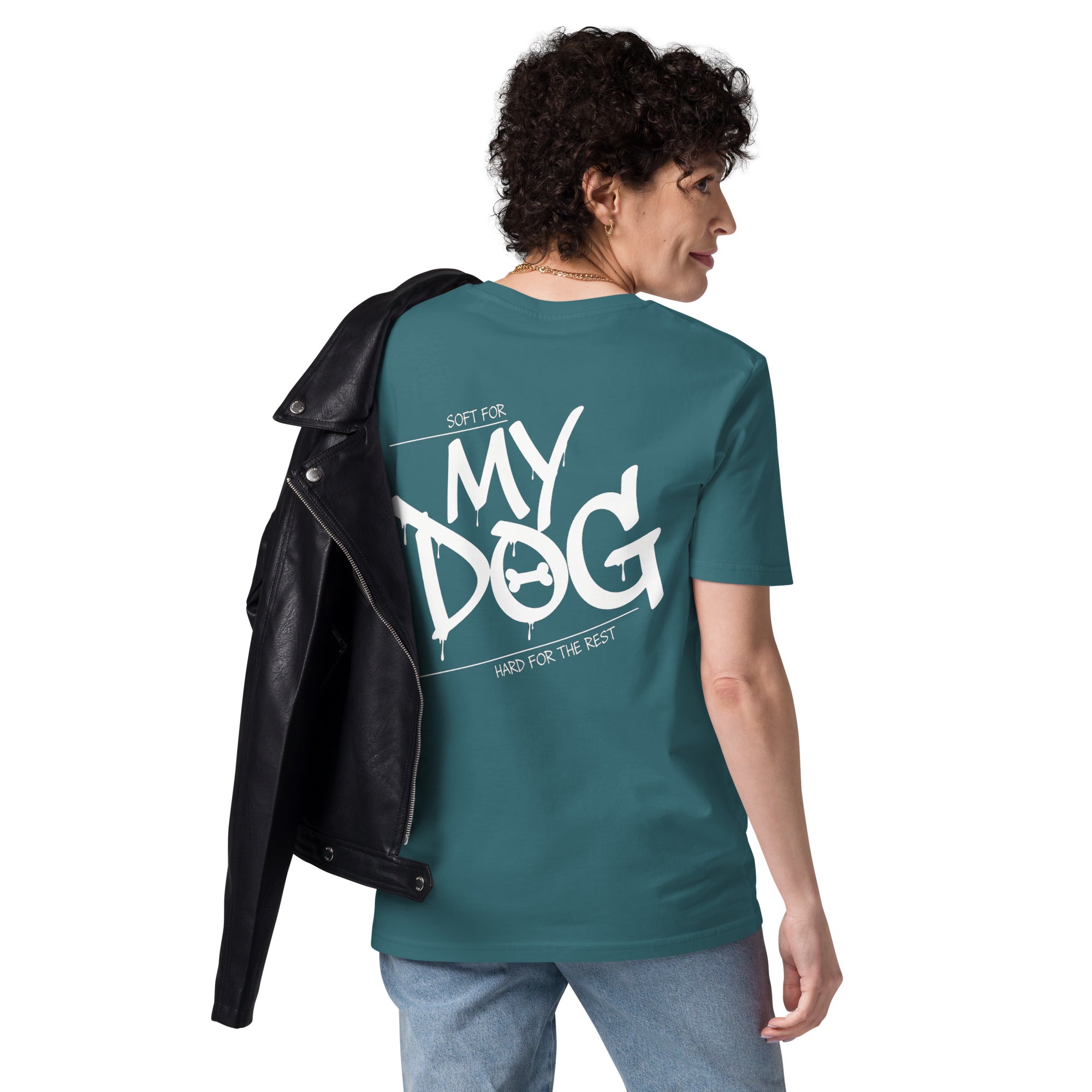 Stargazer T‑Shirt am Modell, Rückenprint „MY DOG“ in Weiß